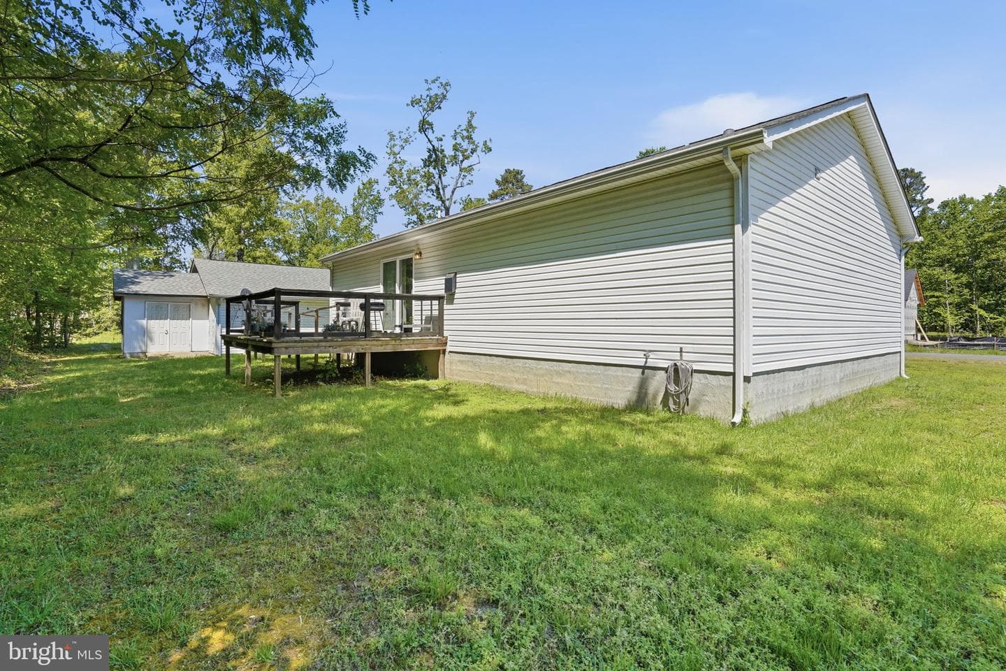 275 Monticello photo 22