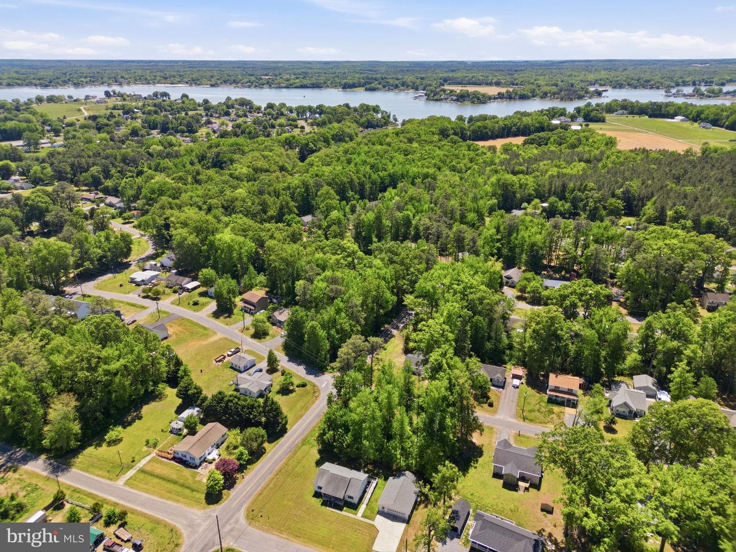 275 Monticello photo 29