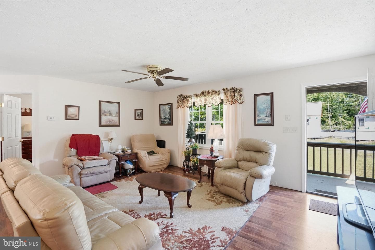 275 Monticello photo 4