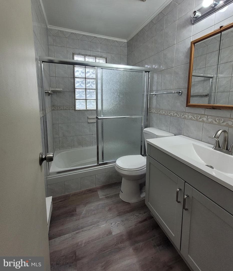 244 6th Street photo 18