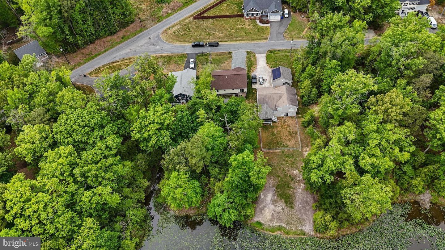 32 Placid Rd photo 25