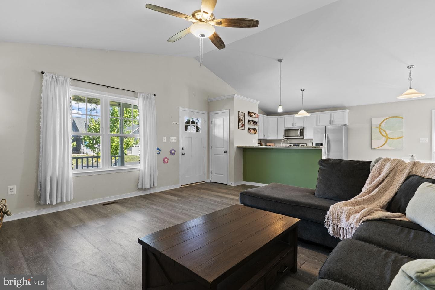 320 2nd Street photo 10
