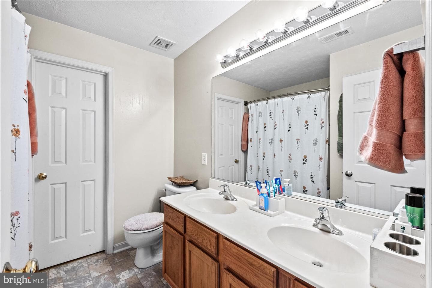 360 4th Street photo 20