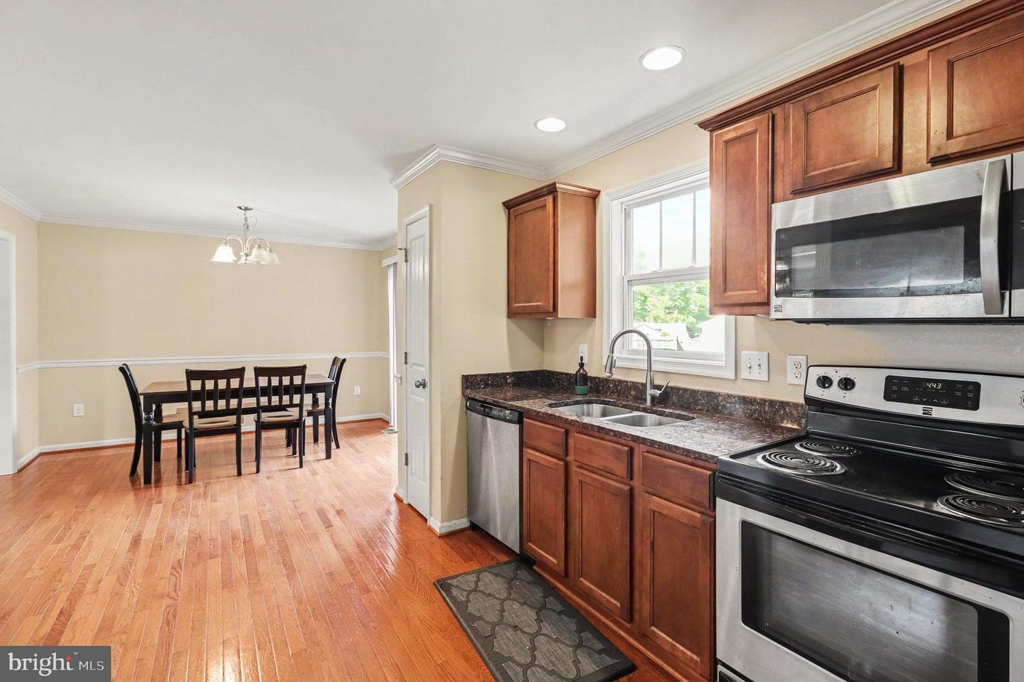 214 Richmond Road photo 10
