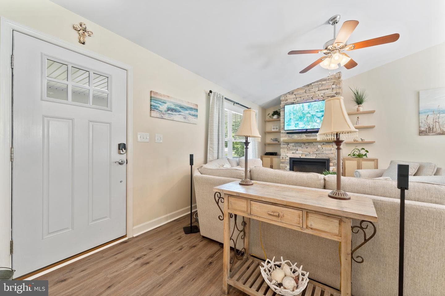 305 Cedar Ln photo 5