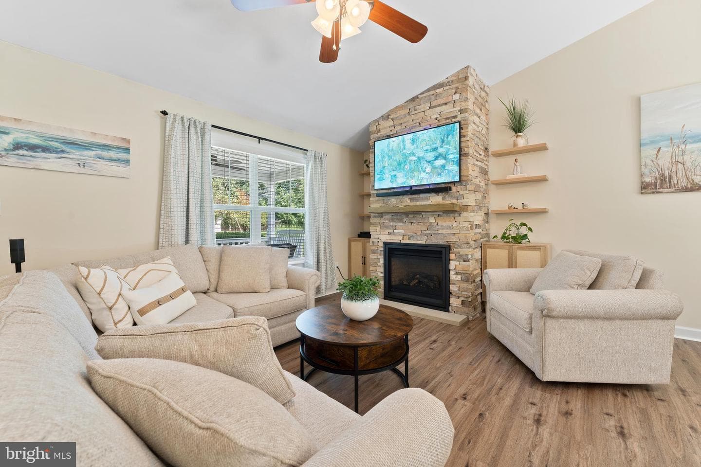 305 Cedar Ln photo 6