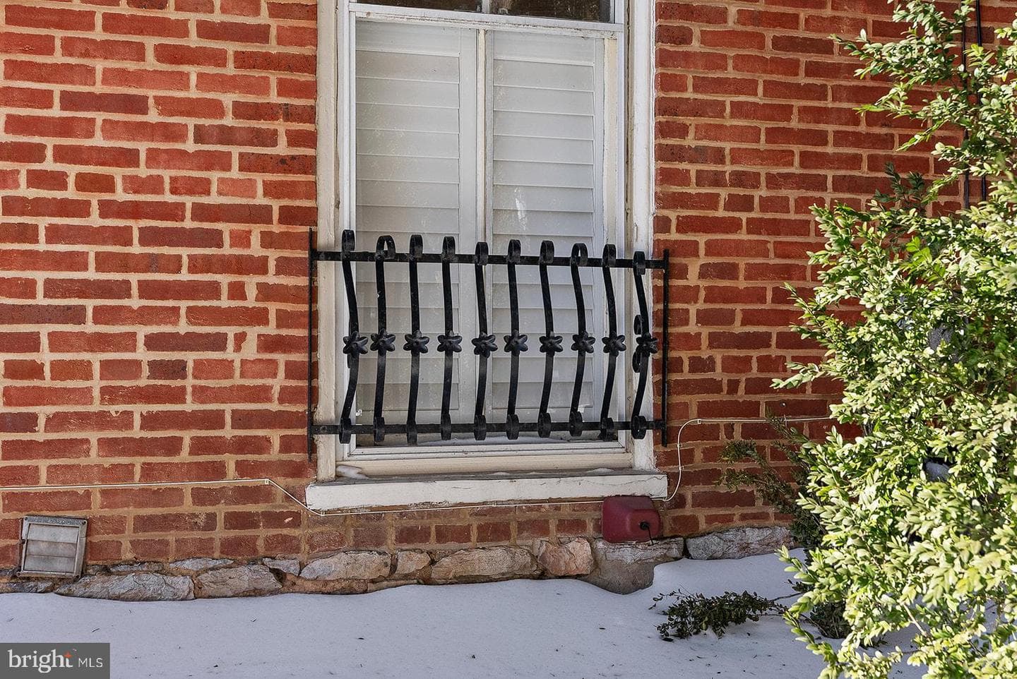 132 Amherst Street photo 5