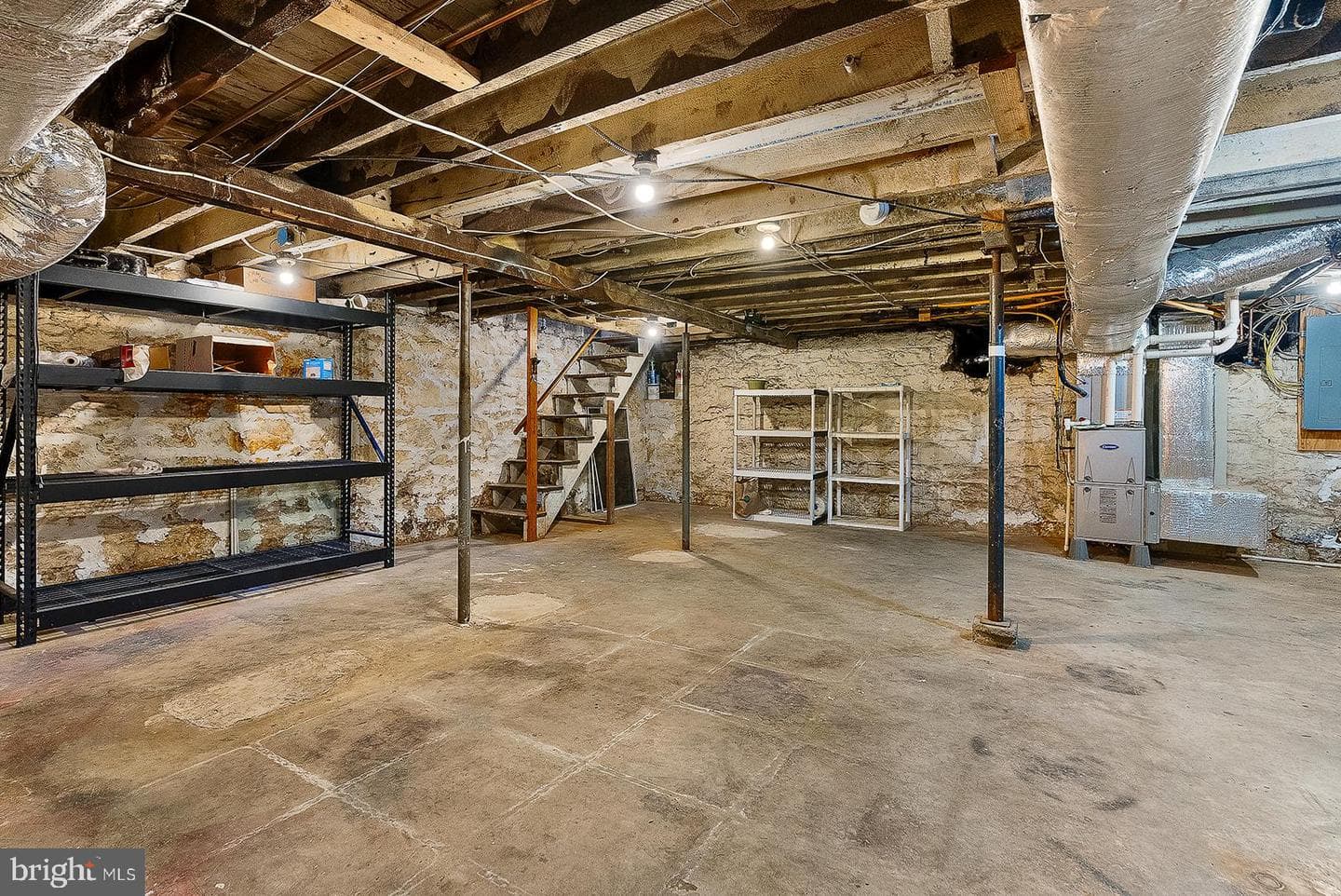 132 Amherst Street photo 64