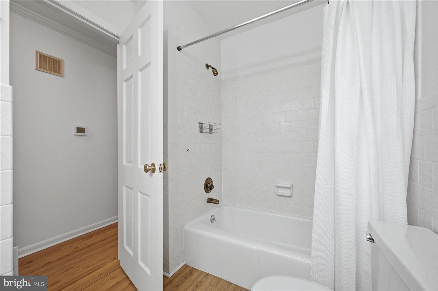 315 Walker Street photo 23
