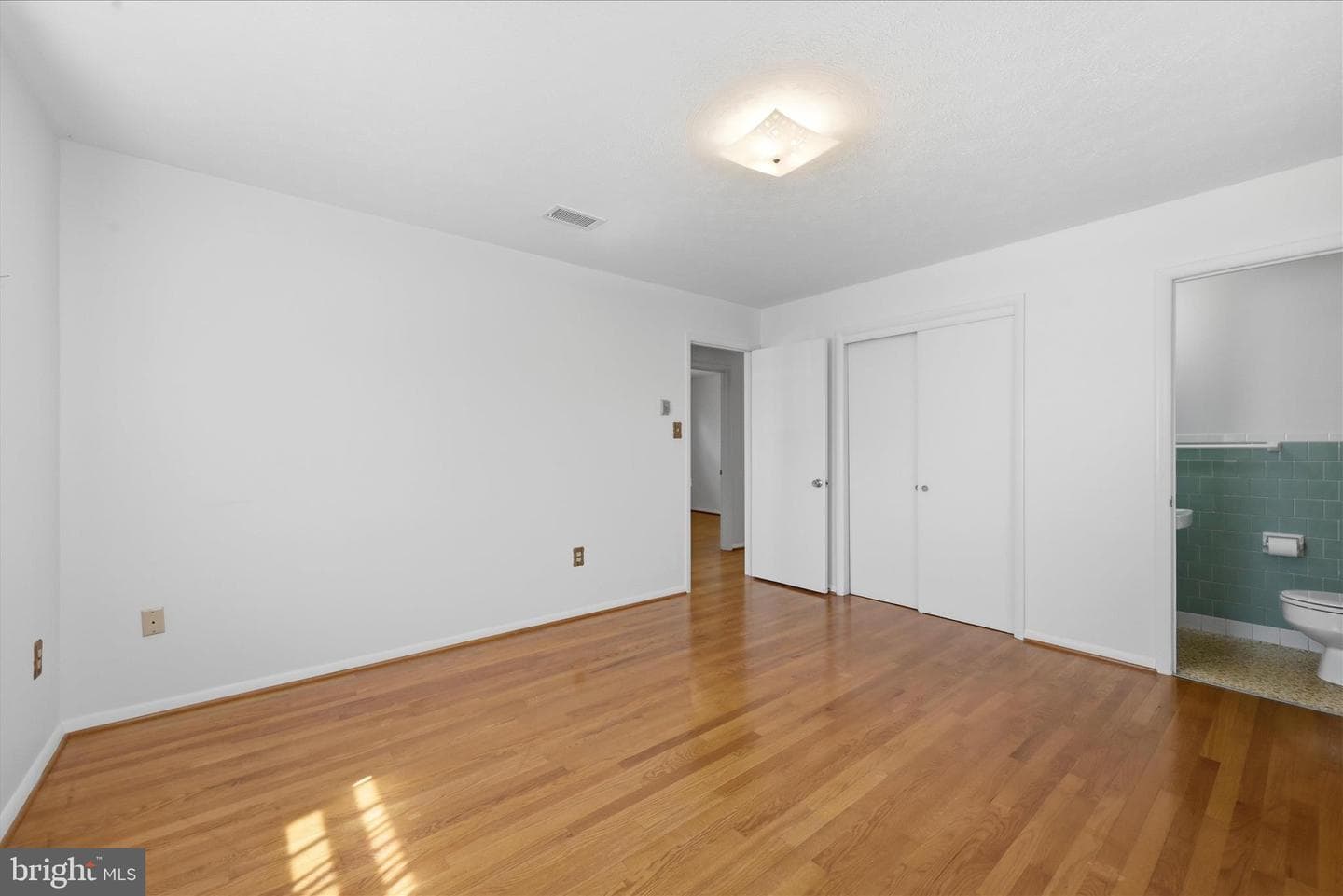 113 Christopher Drive photo 12