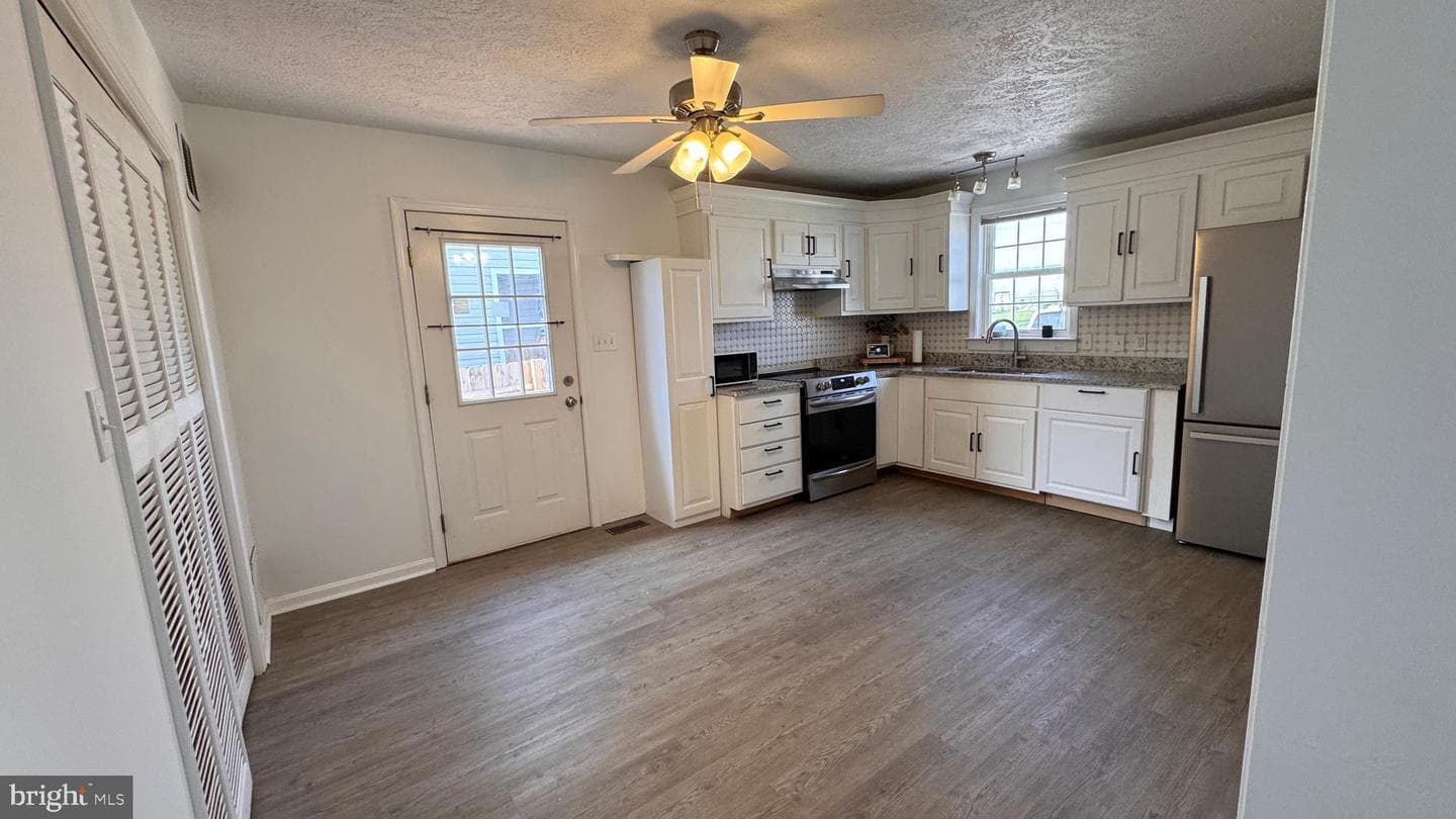 704 Watson Avenue photo 4
