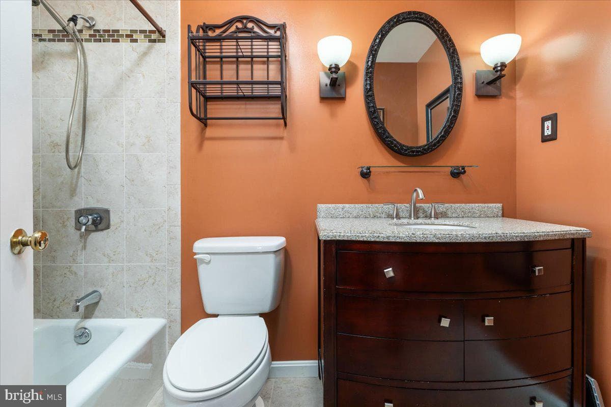 1300 Caroline Street photo 23