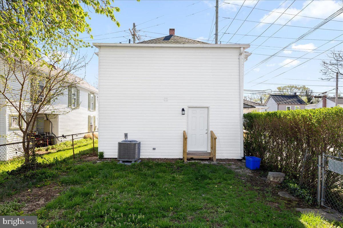 1025 S Loudoun Street photo 25