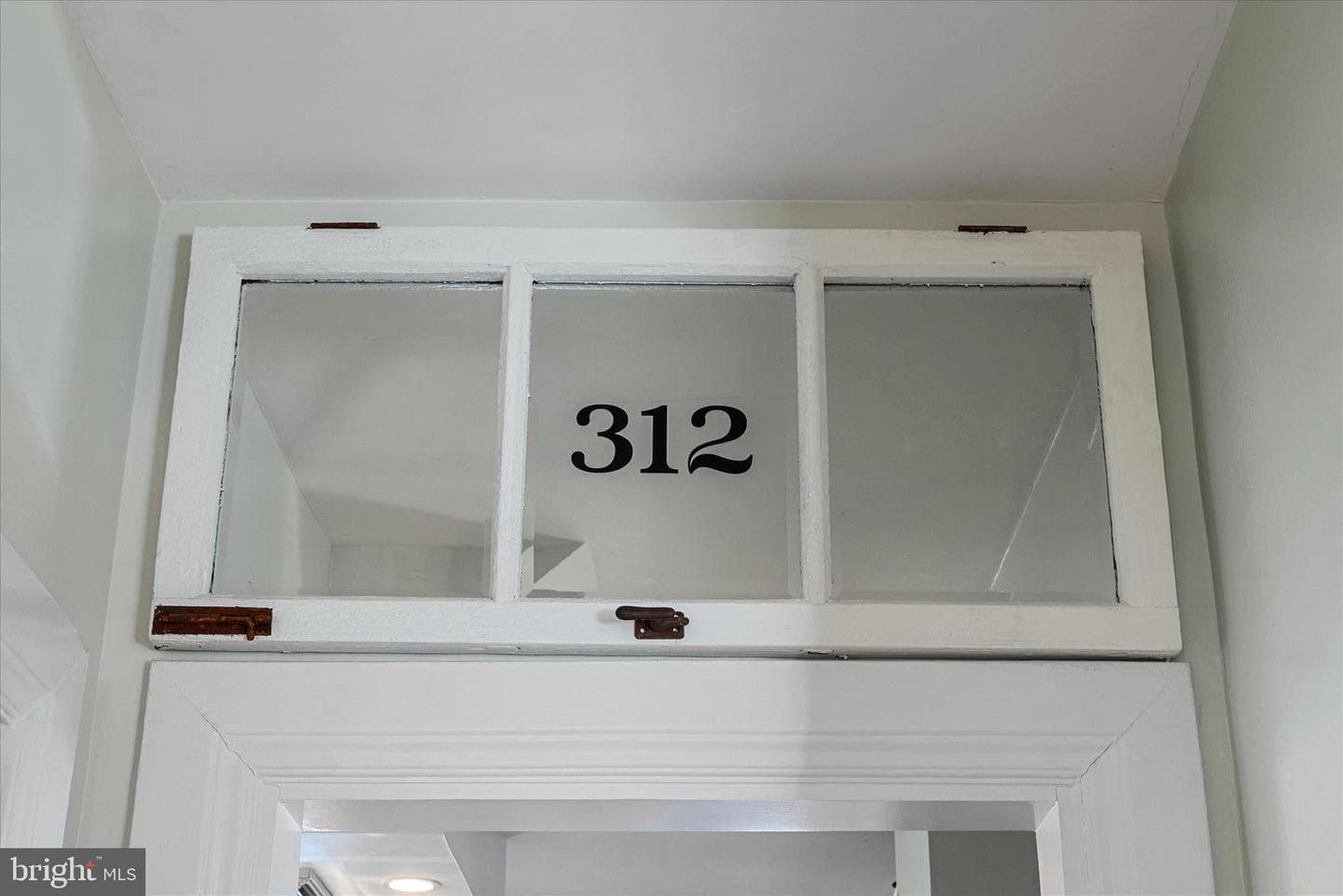 312 W Cecil Street photo 20