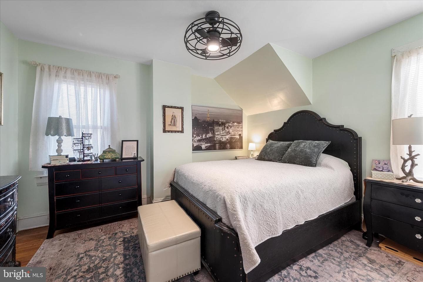 312 W Cecil Street photo 23