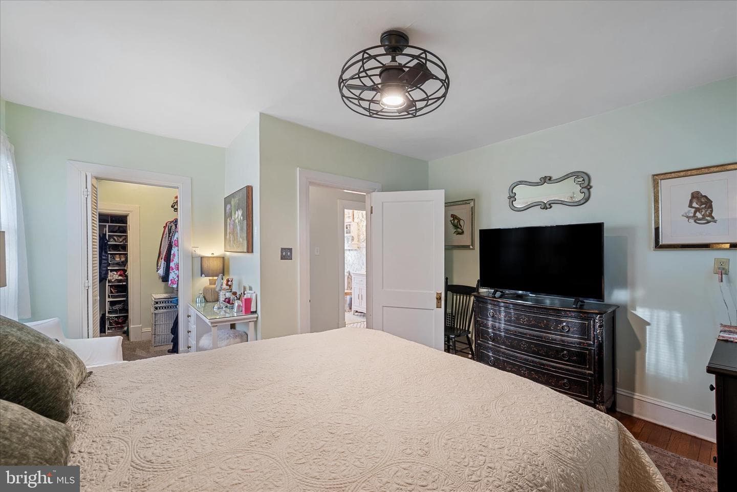 312 W Cecil Street photo 24