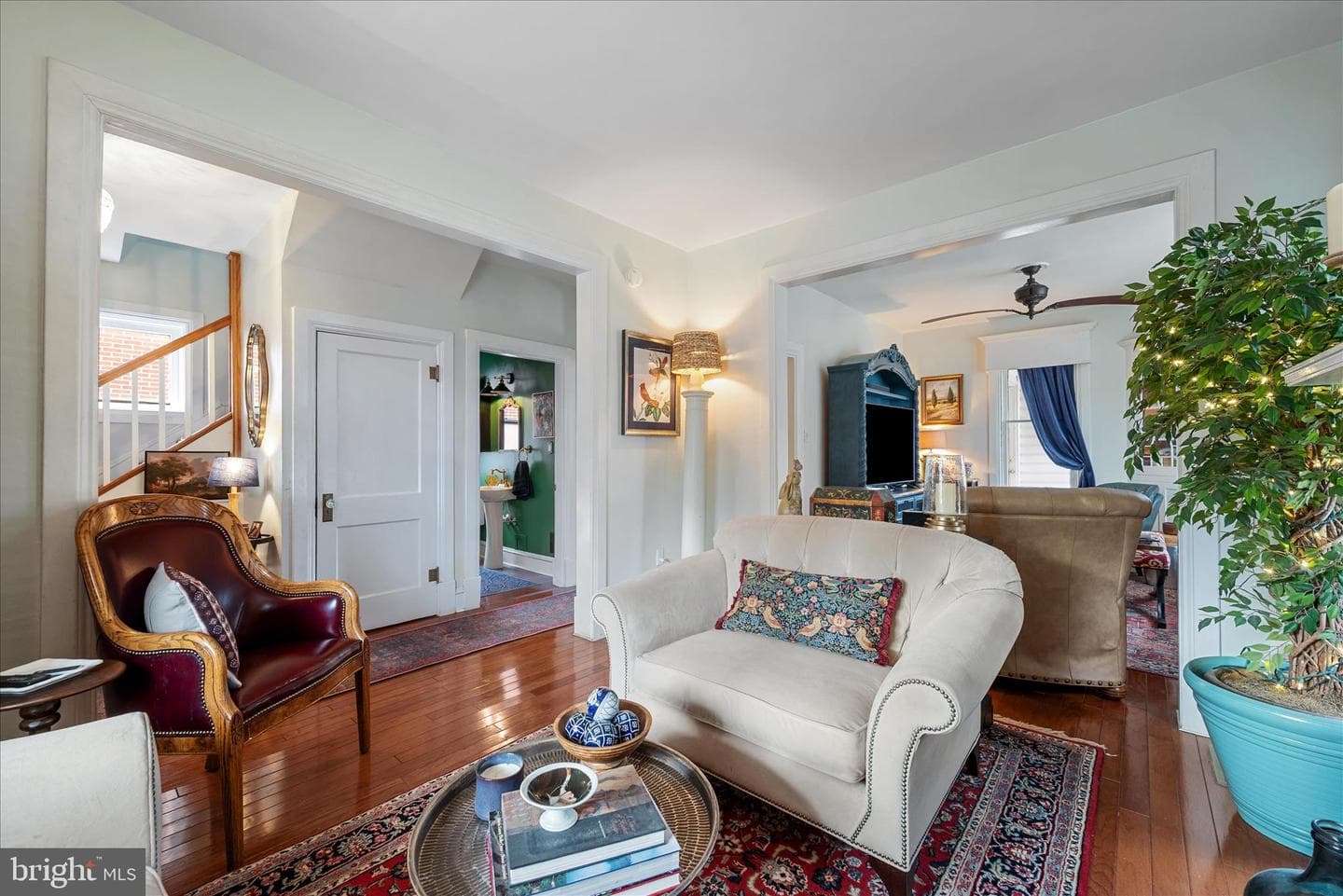 312 W Cecil Street photo 9