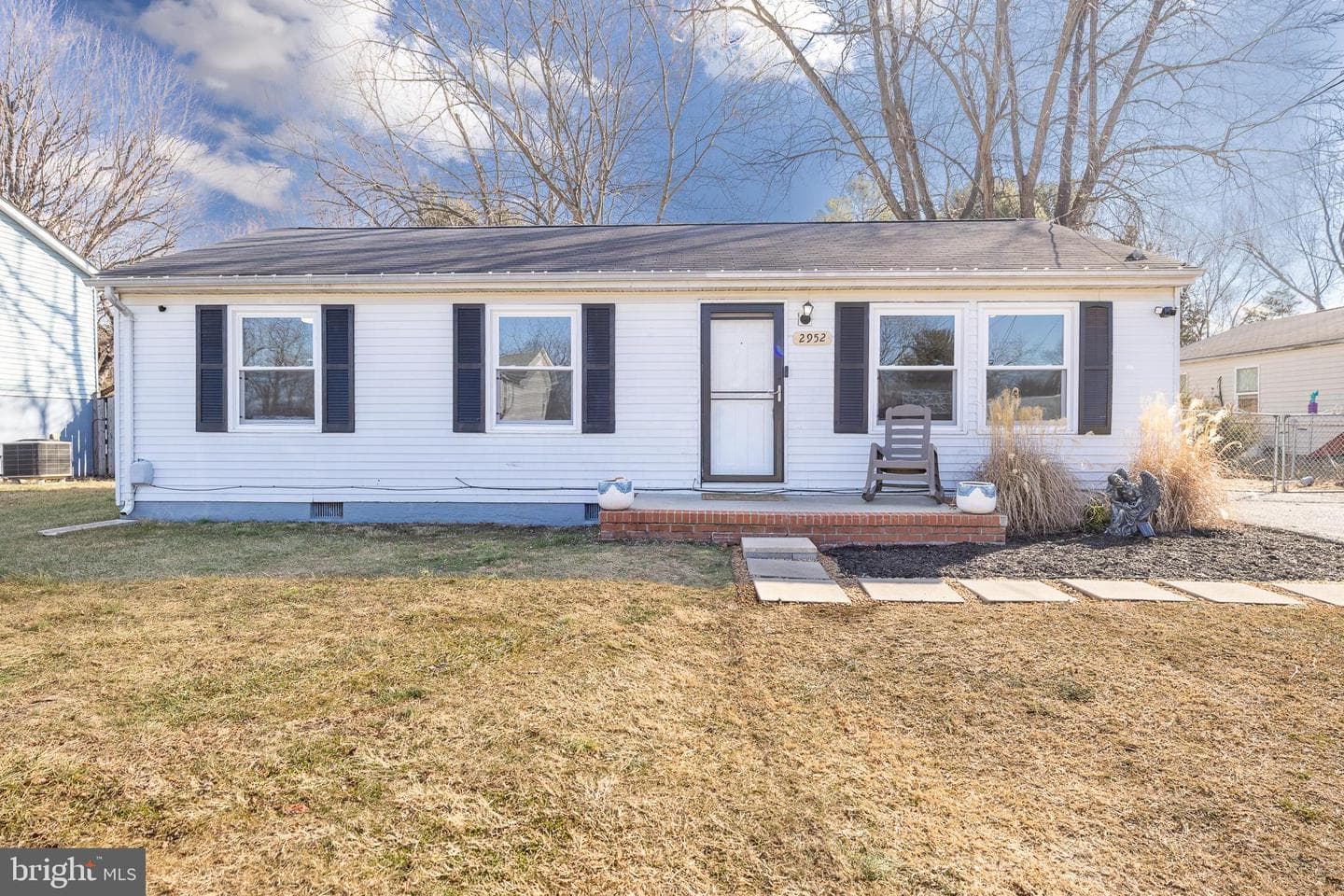 2952 Grace Street photo 2
