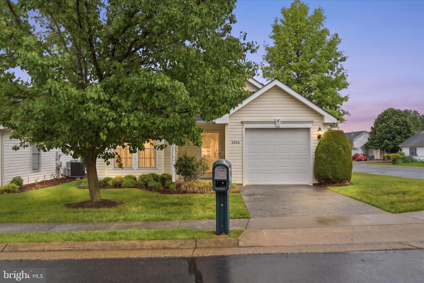 1856 Melvor Lane photo 3