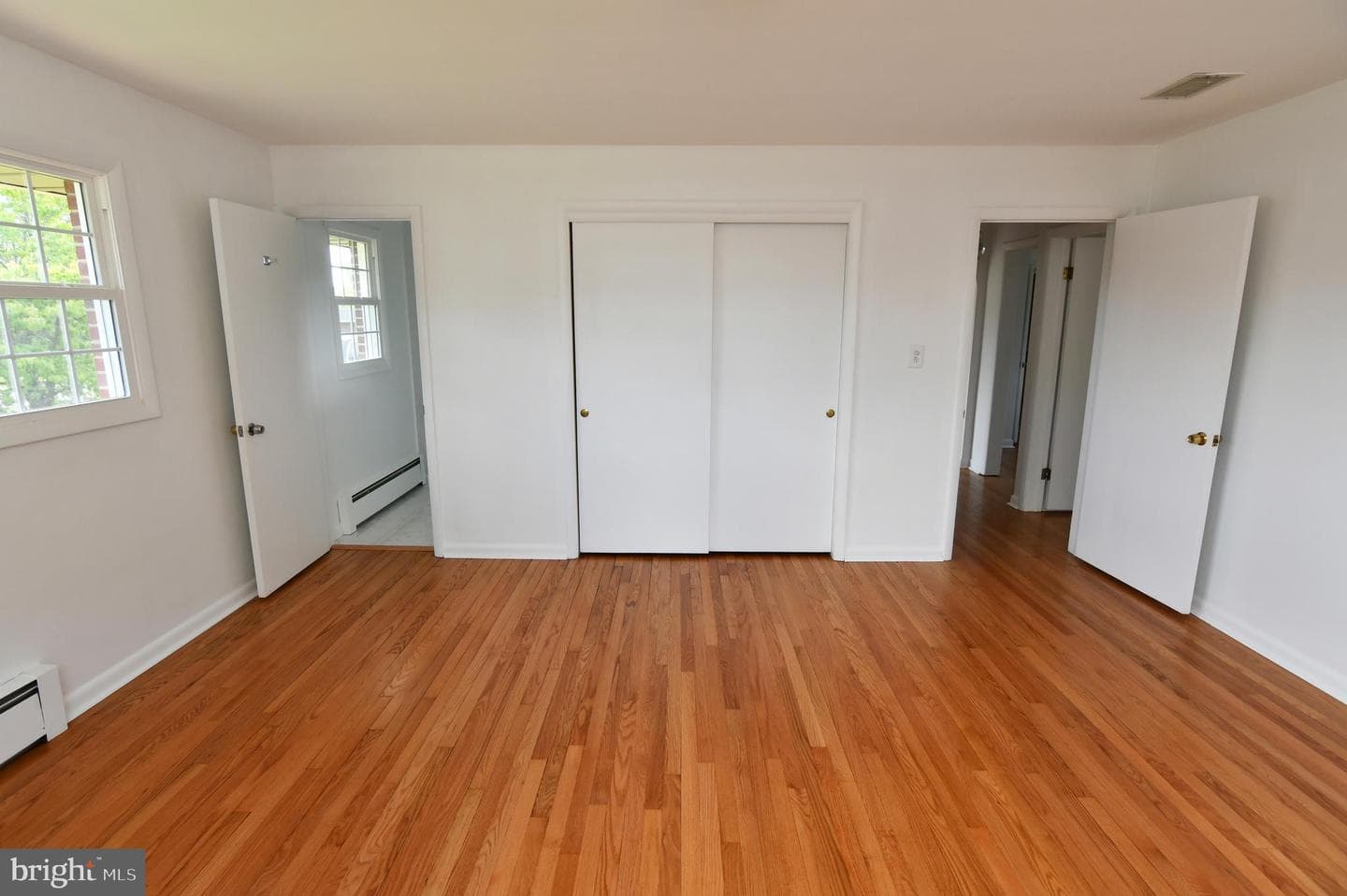 437 Beechcroft Road photo 25