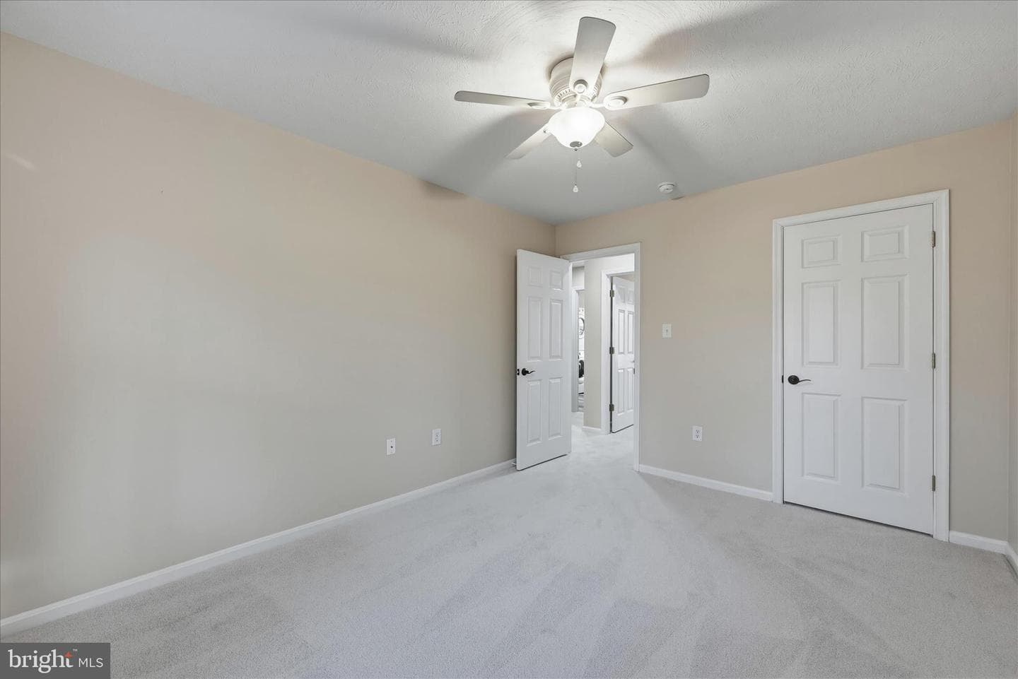 620 Crystal Court photo 25