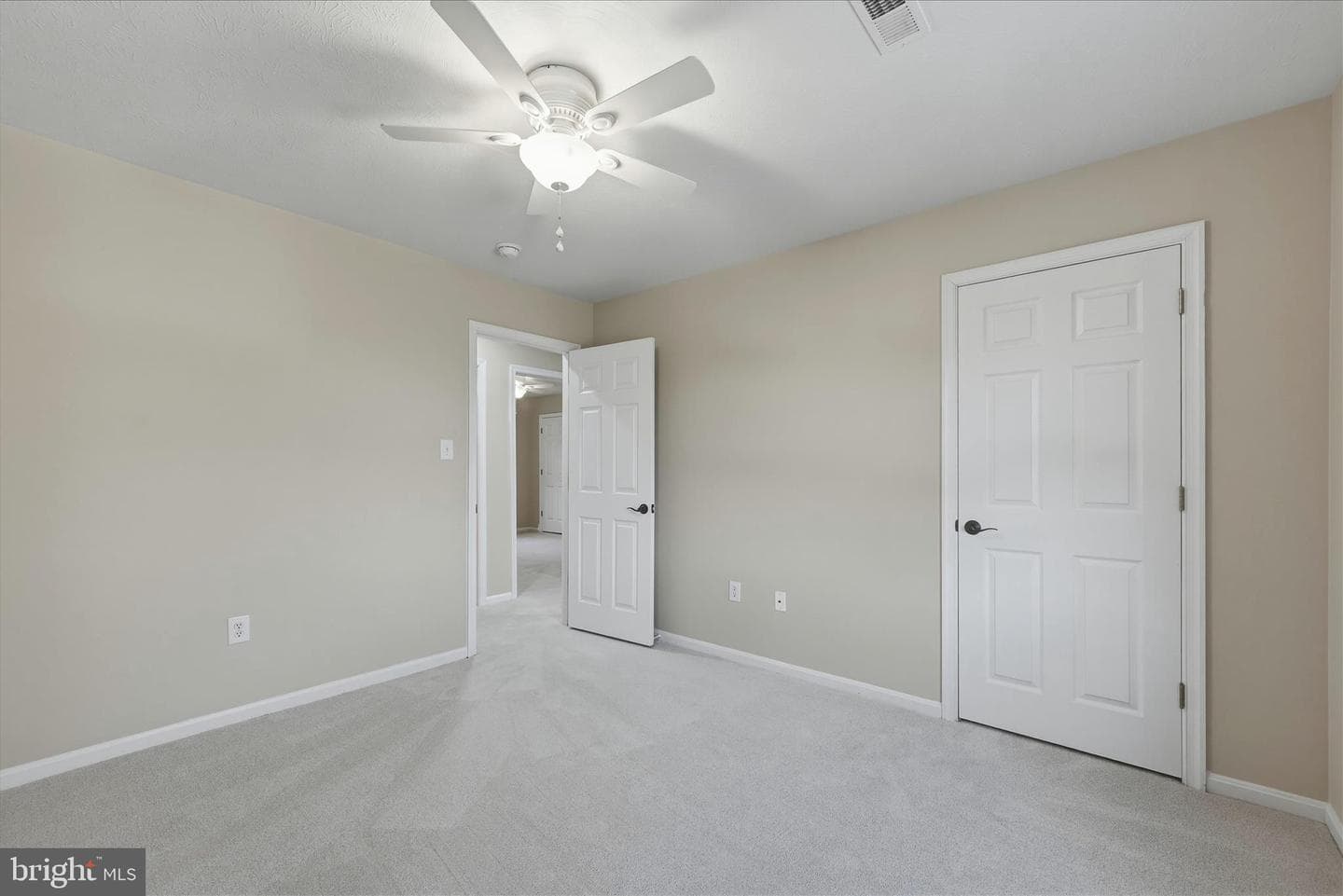 620 Crystal Court photo 27