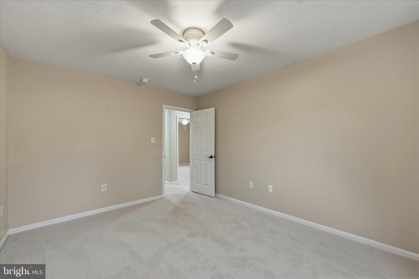620 Crystal Court photo 30