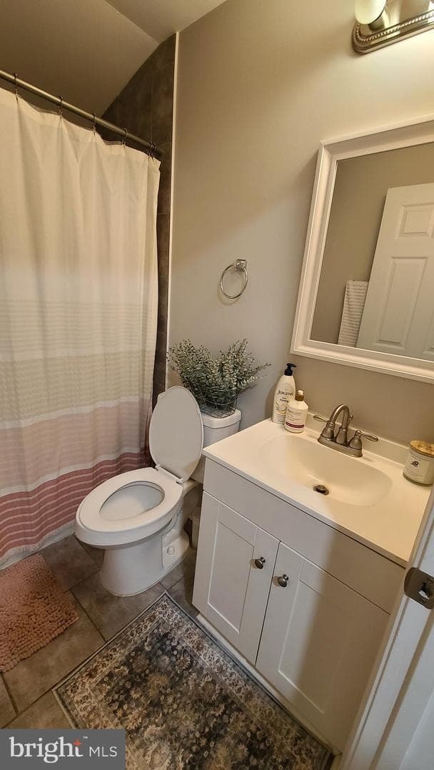 593 N Kent Street photo 14