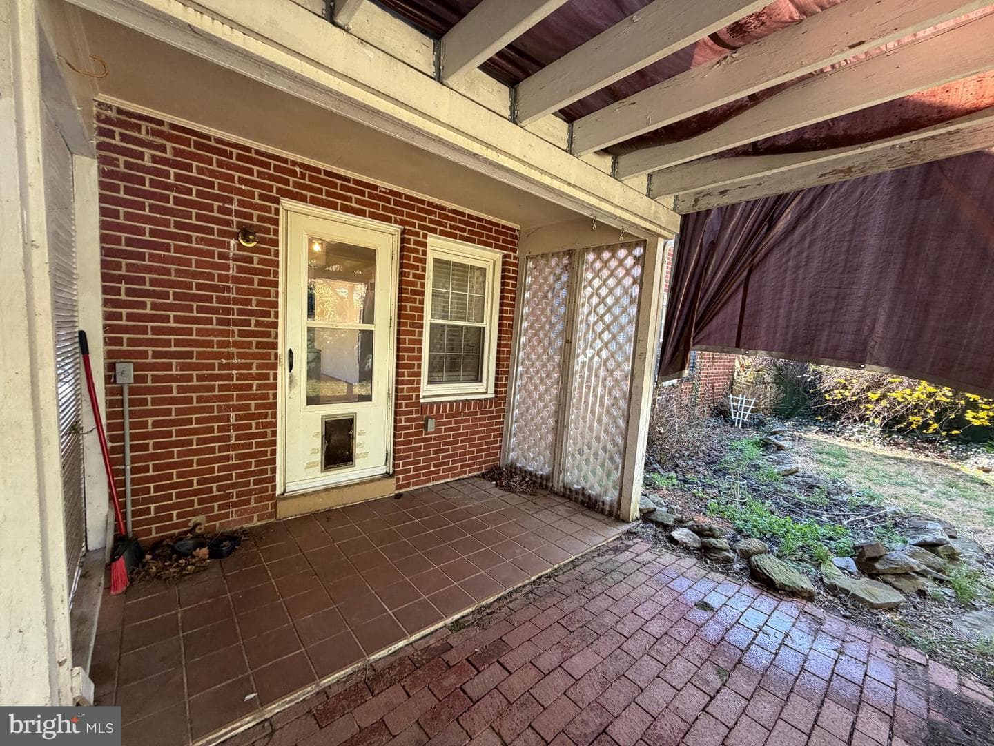540 Bellview Ave photo 28