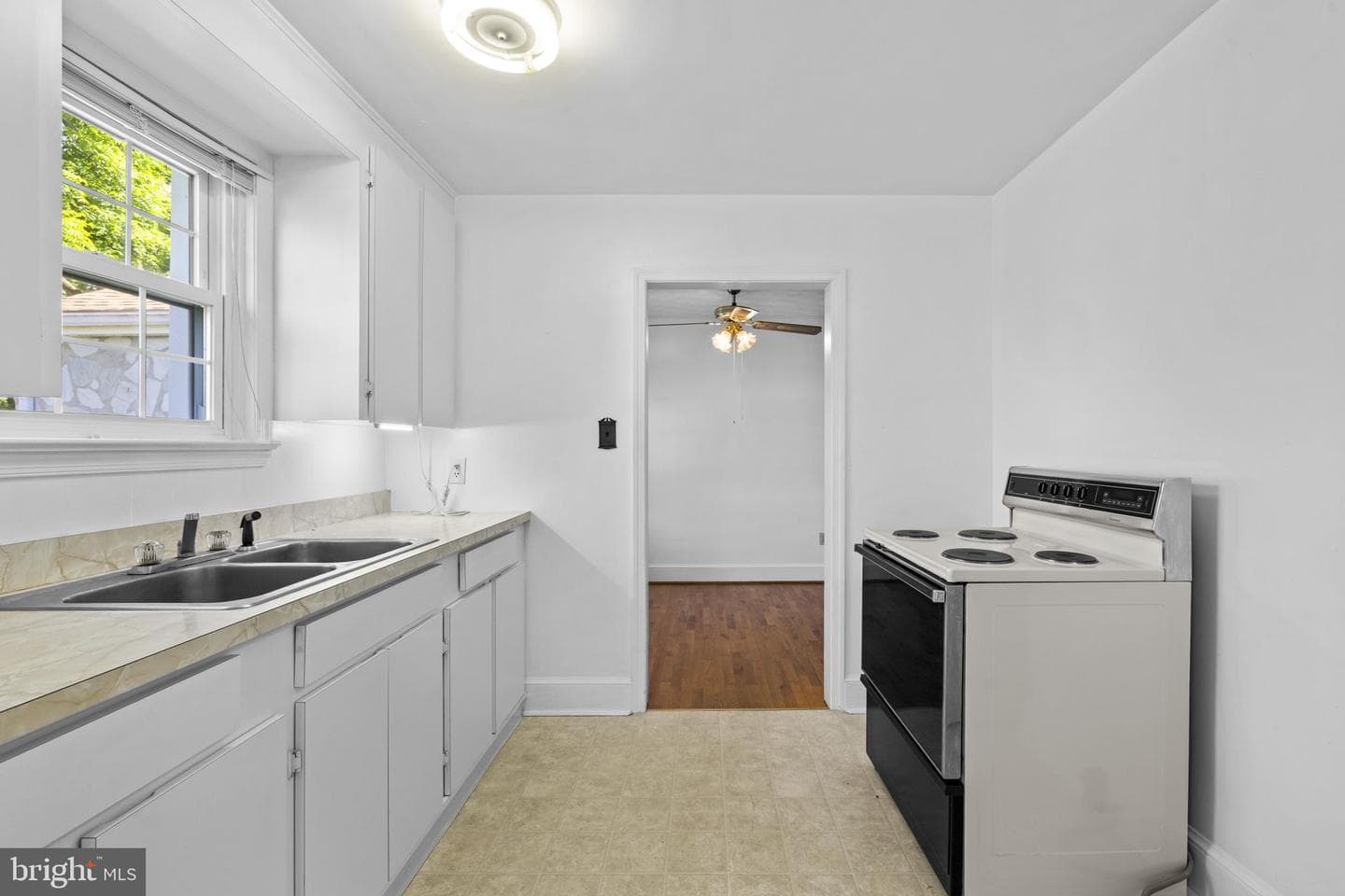 2917 First Street photo 11