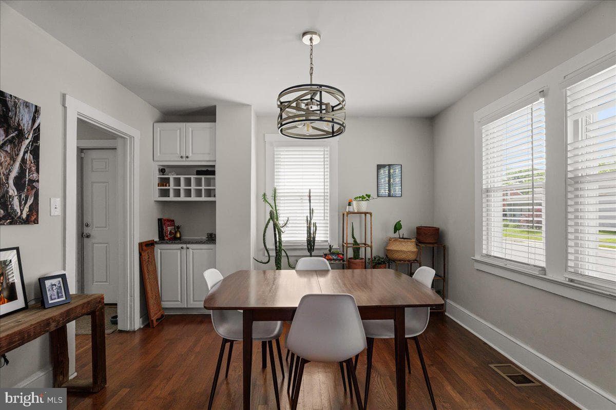 1044 Orchard Avenue photo 4