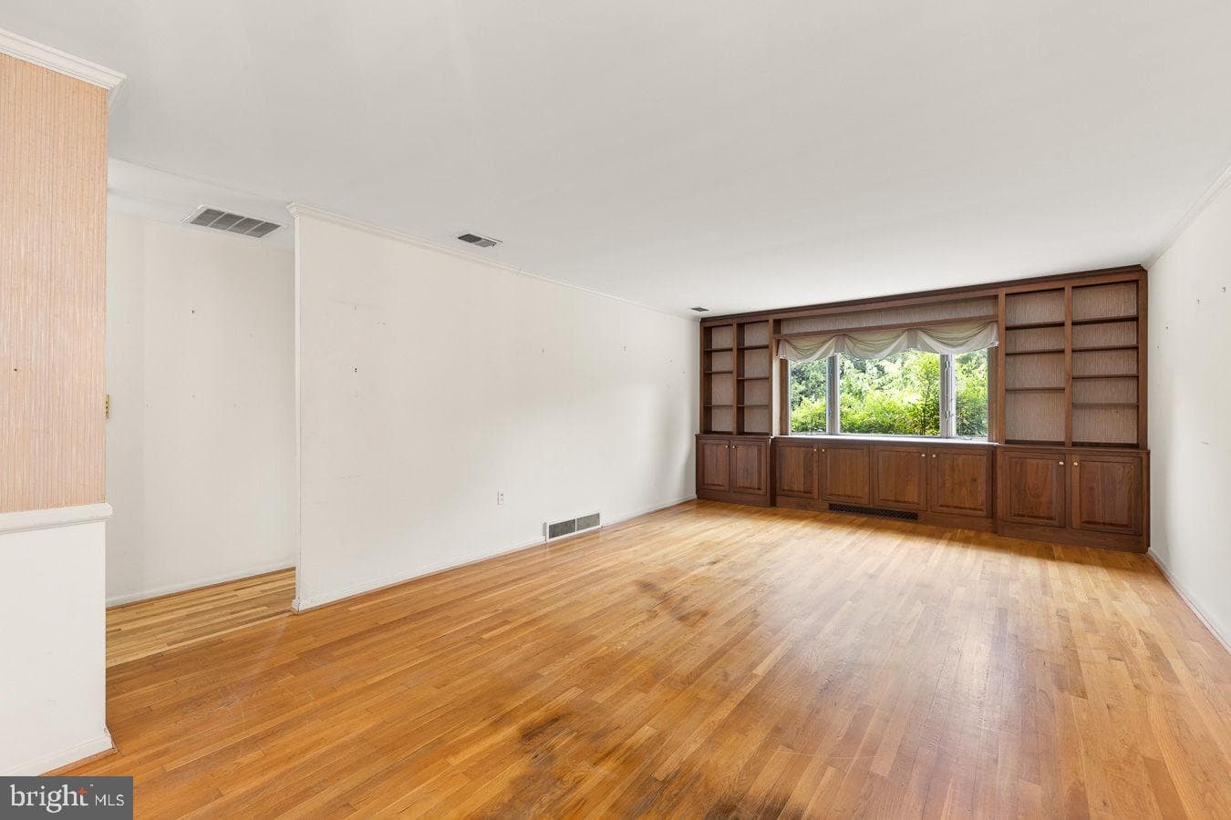 443 Fairmont Avenue photo 9