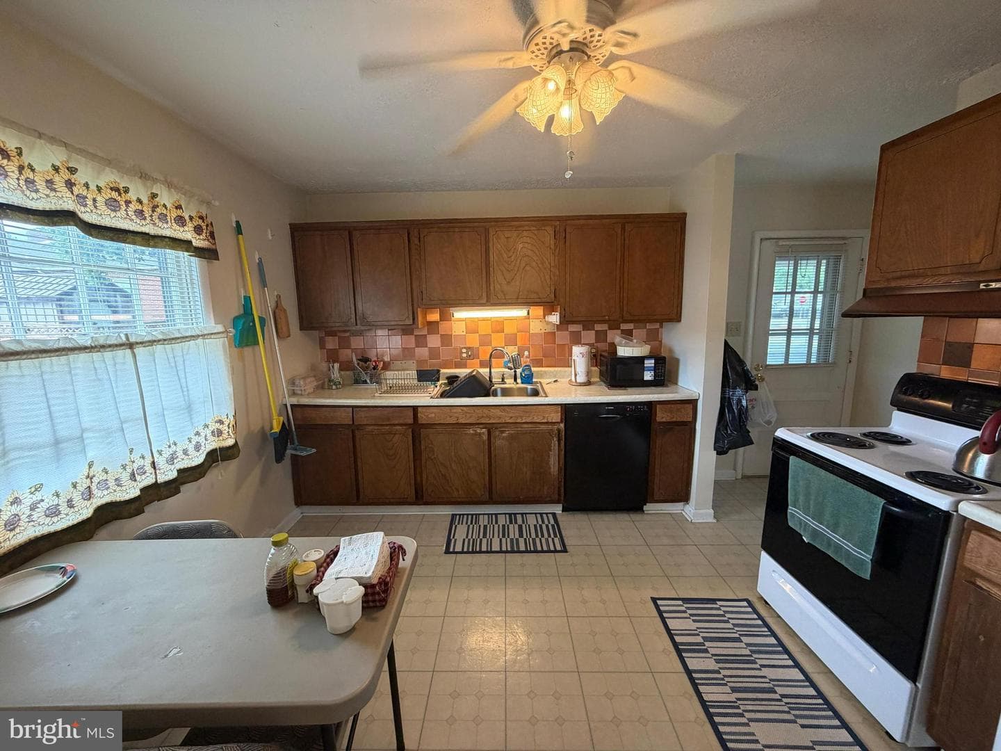 302 Wentworth Drive photo 13