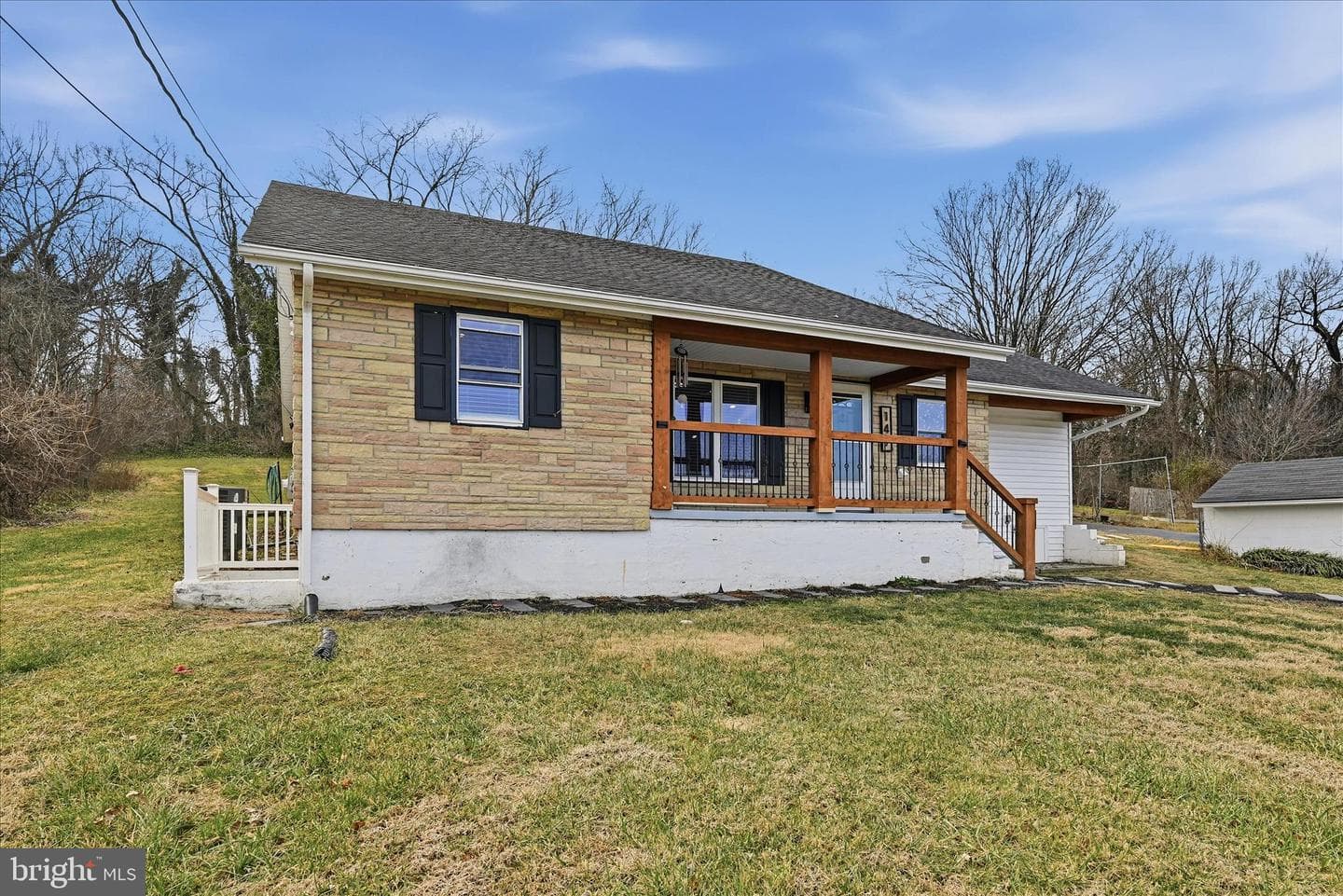 147 W Duck Street photo 4