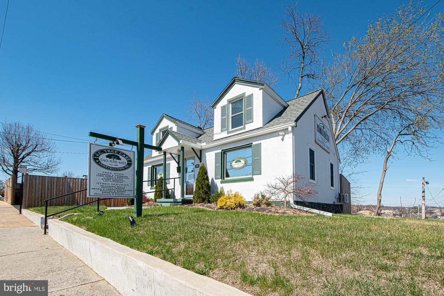 303 W 10th Street photo 2