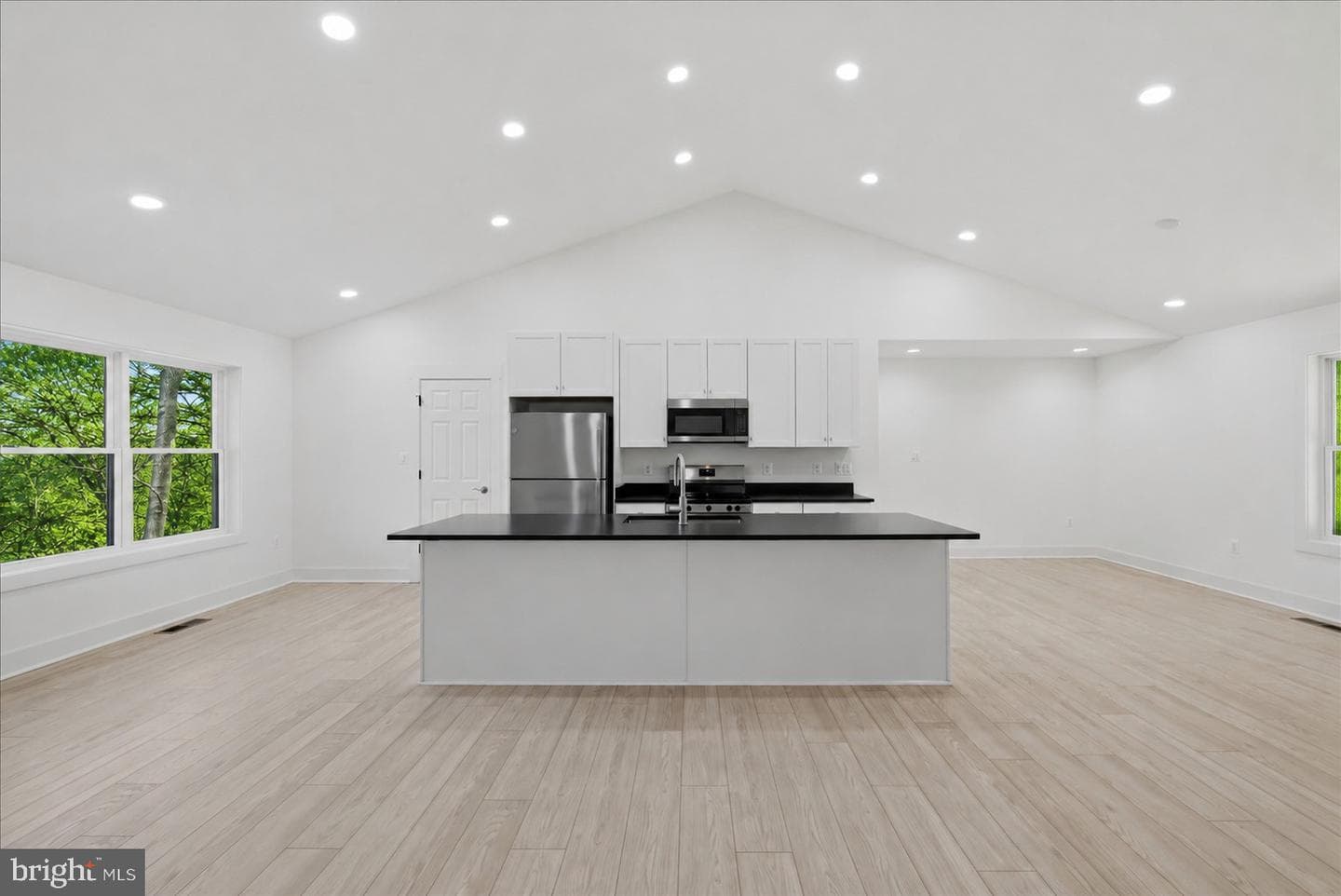 377 Windy Way photo 11