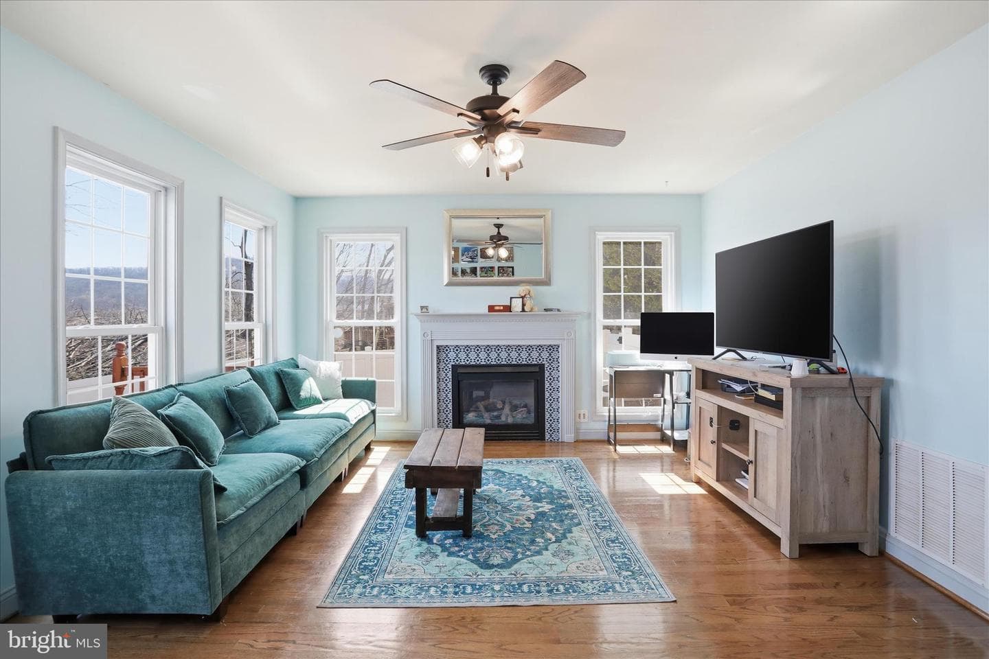 1130 Happy Ridge Drive photo 8