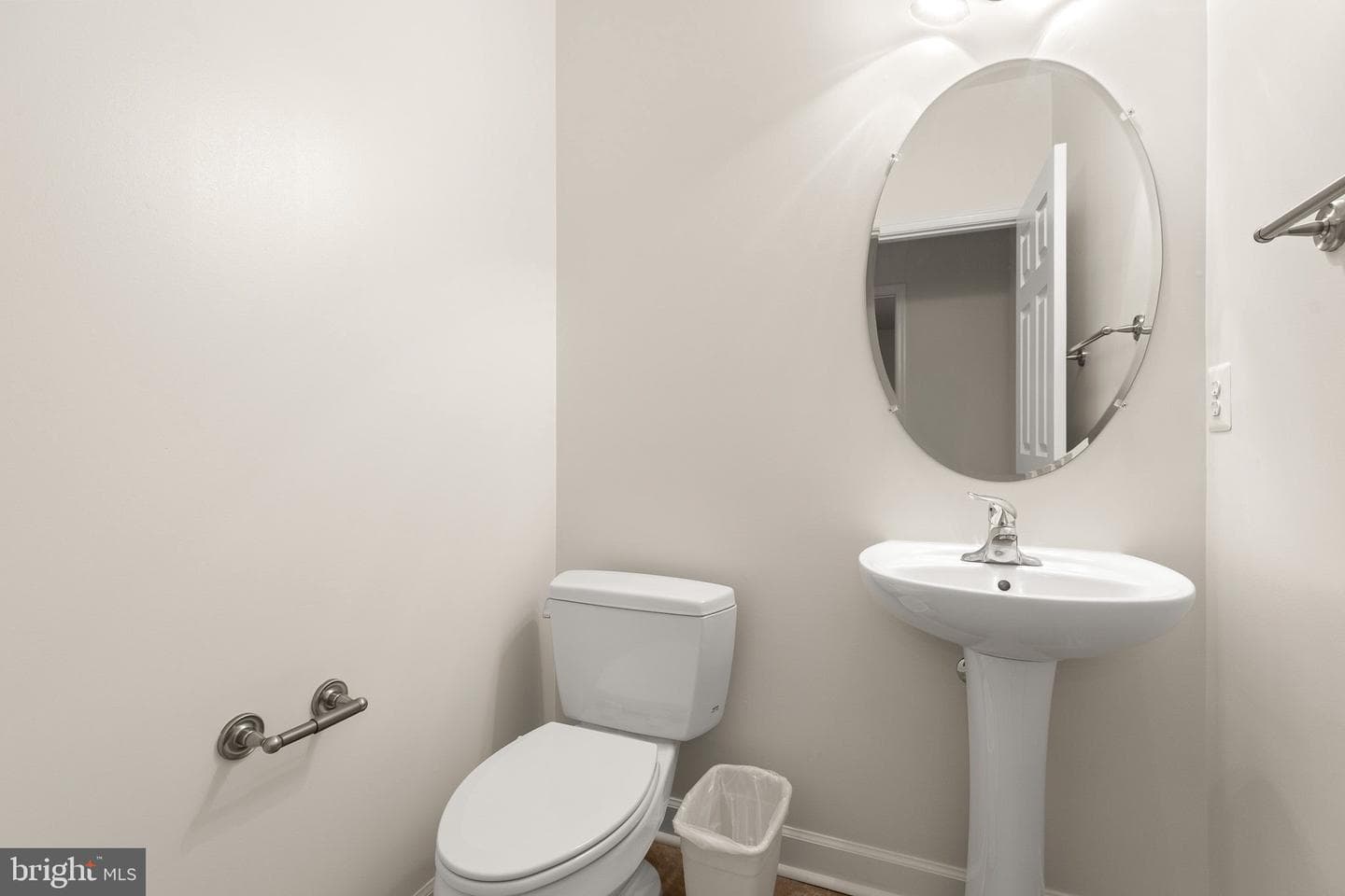 201 Peach Tree Court photo 37