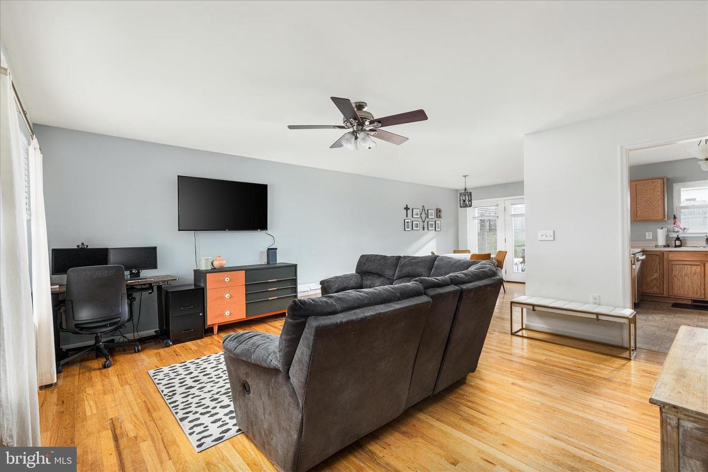 1112 Ashby Street photo 8