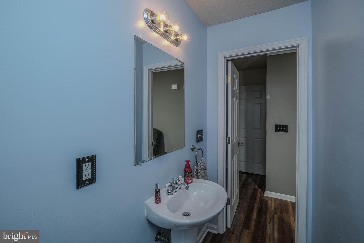 460 Cherrydale Avenue photo 23