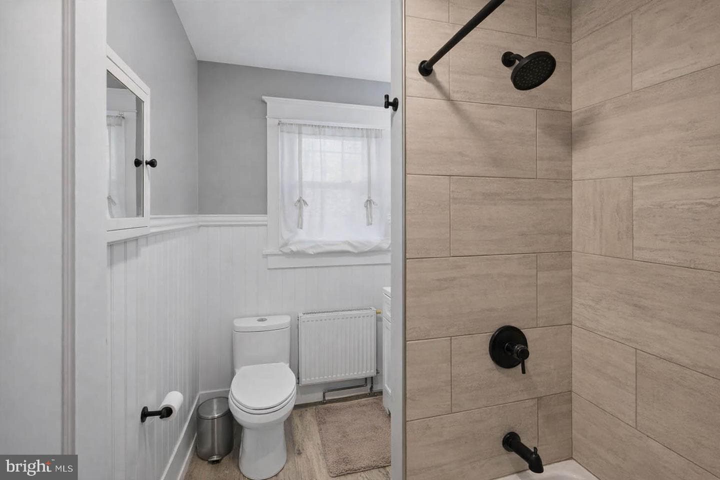 213 W 1st Street photo 30