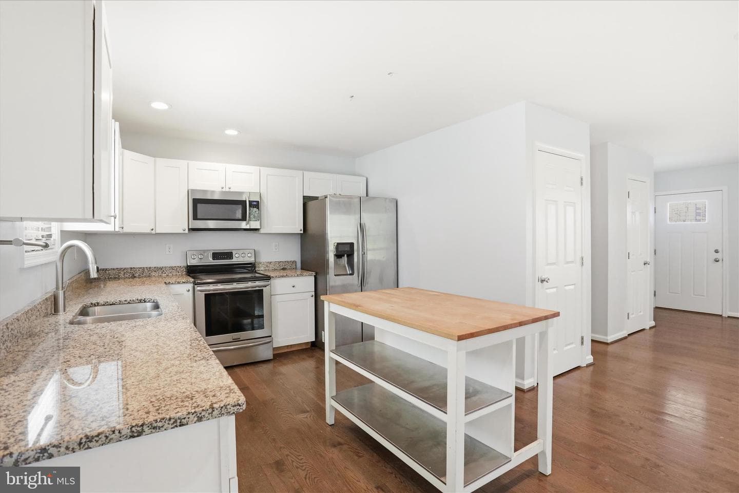 1033 Mountain Heights Road photo 4