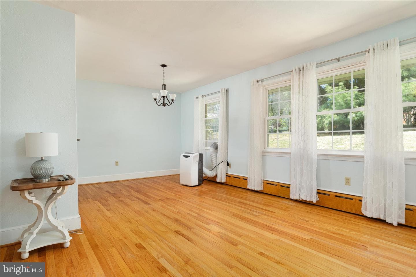 1048 Wine Street photo 5