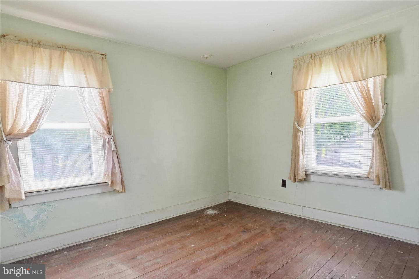 104 W 12th Street photo 19