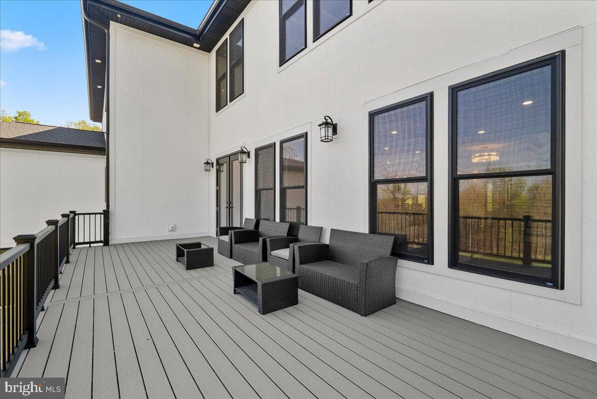 138 Wooded Lane photo 29