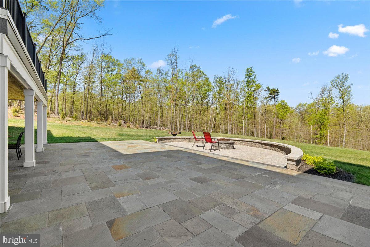 138 Wooded Lane photo 82