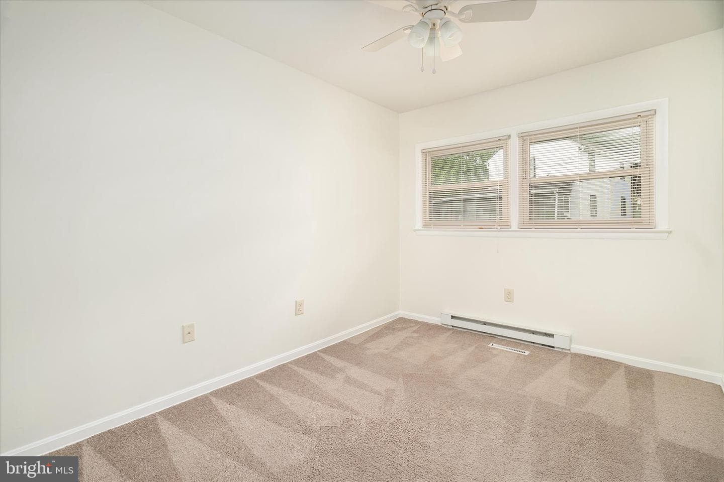 210 Midway Avenue photo 12