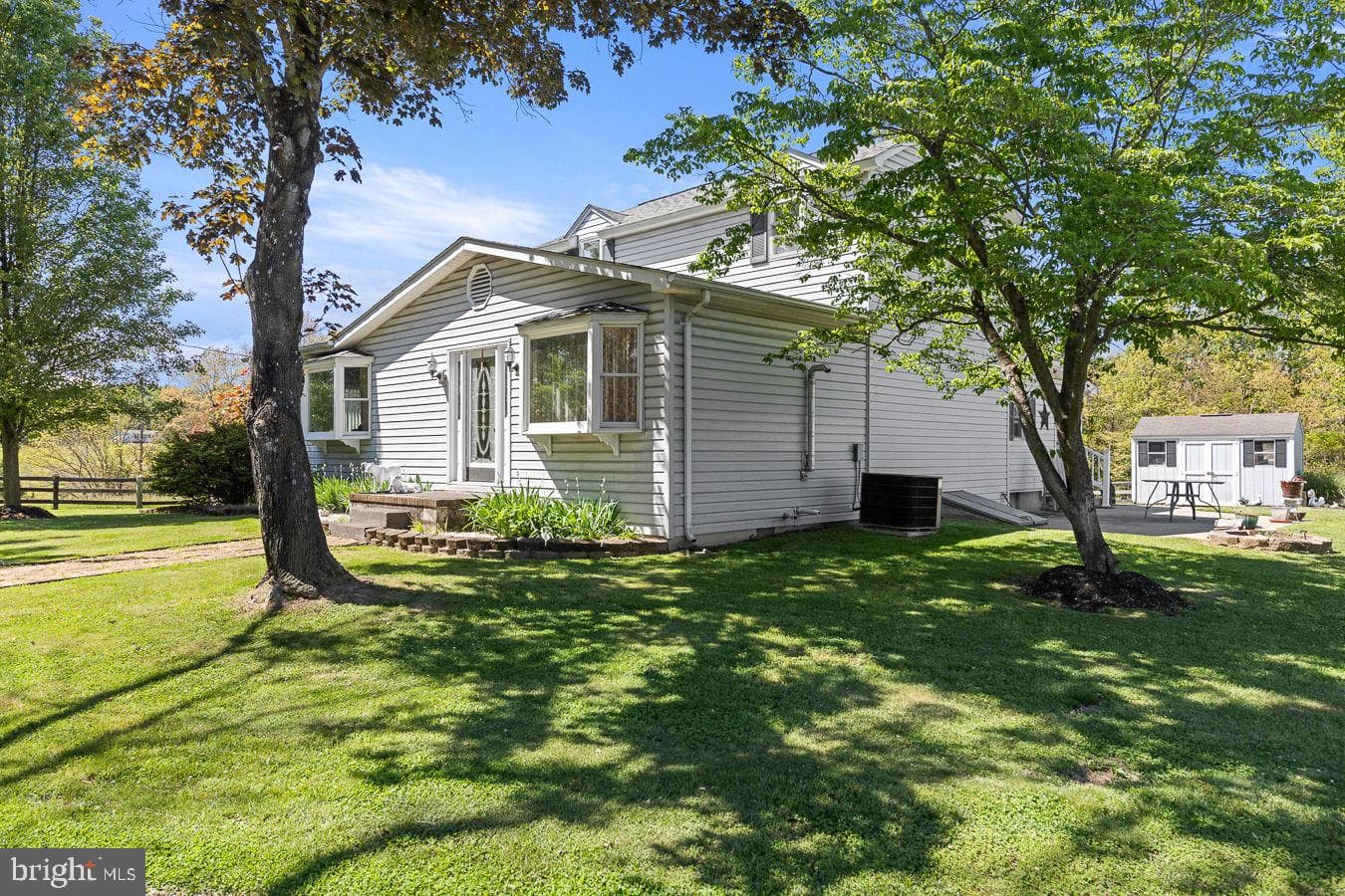 485 Esteppe Road photo 9
