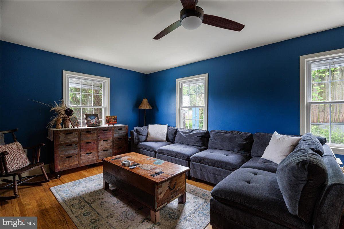 303 Lee Street photo 11