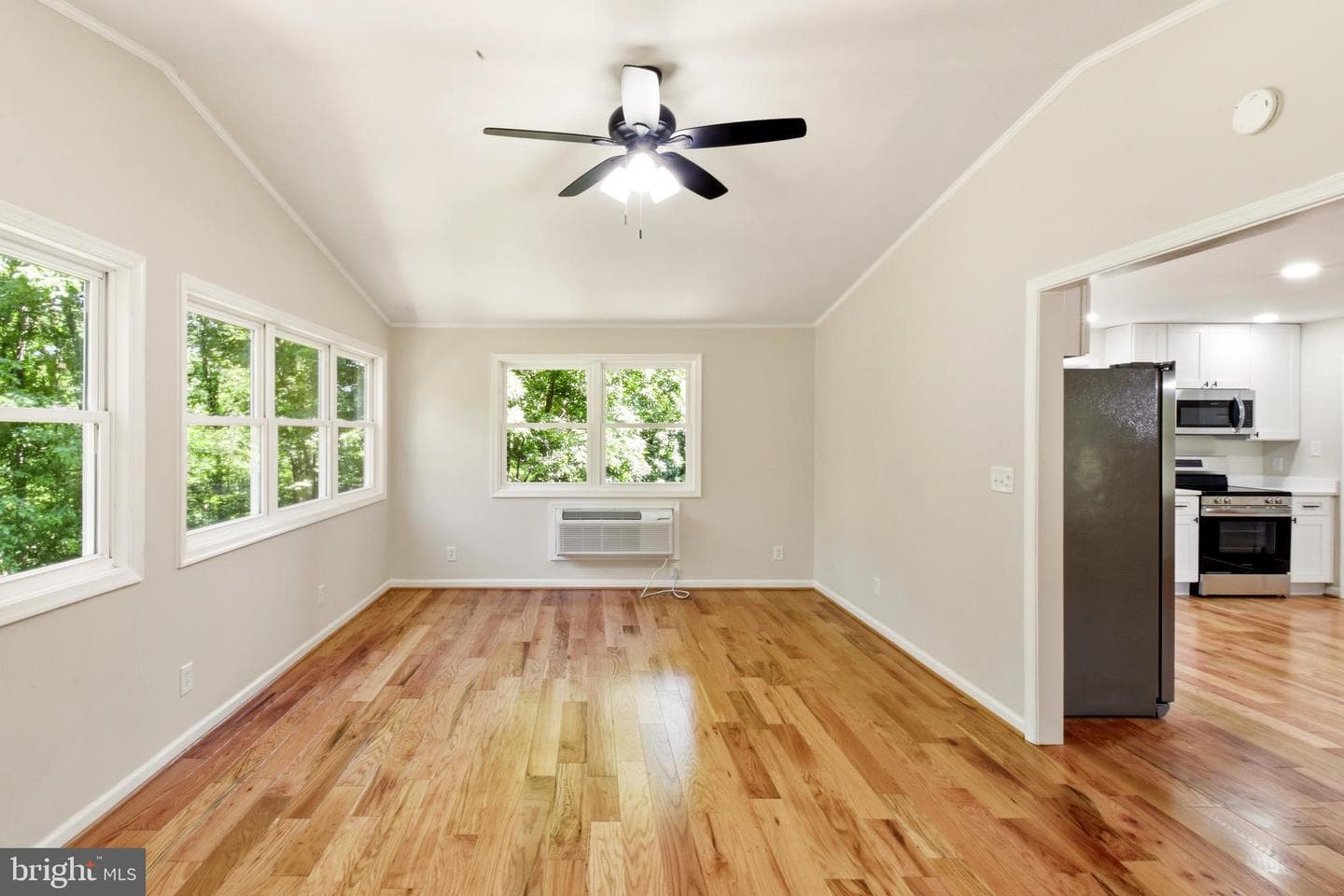 163 Apple Way photo 12
